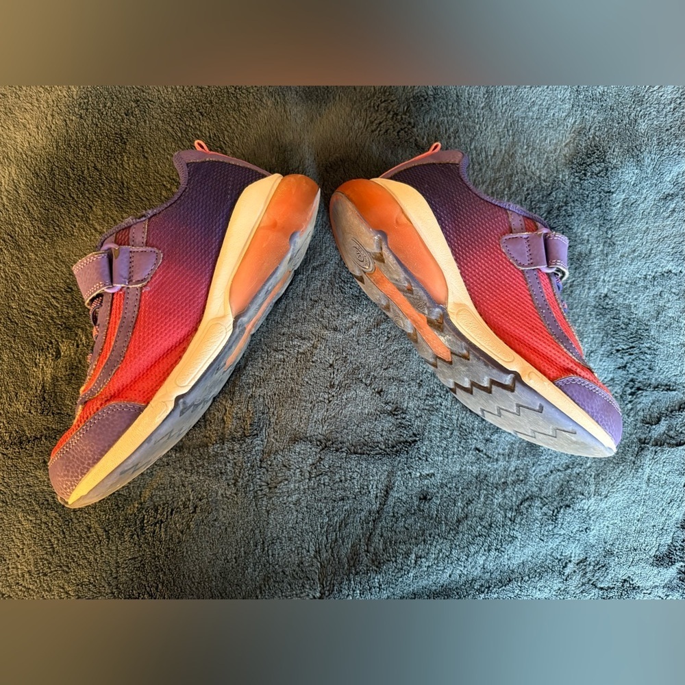 Stride rite sneakers with velcro size 1.5W girls pink and purple with lights - Picture 2 of 6